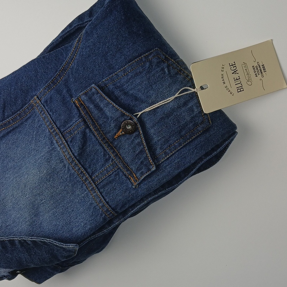 Women's Denim Jean Jacket - Picture 7 of 7